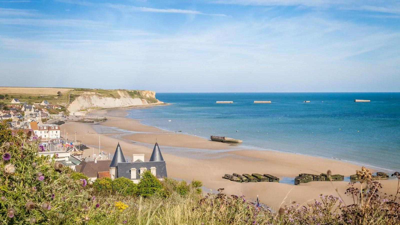 Les Pieds Dans L'Eau - Acces Direct A La Plage Bernieres-sur-Mer Exterior photo