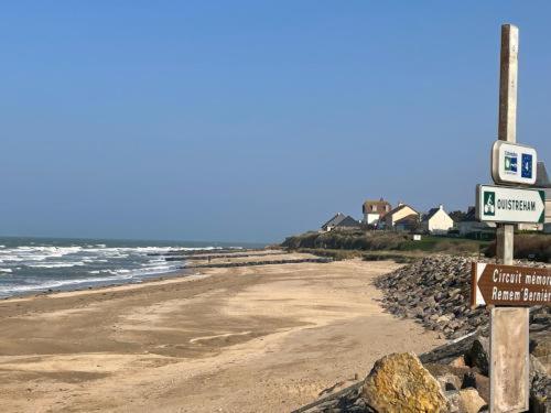 Les Pieds Dans L'Eau - Acces Direct A La Plage Bernieres-sur-Mer Exterior photo